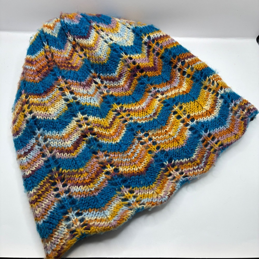 Y2K Dakine Blue Chevron Crochet Knit Reversible Beanie Hat OS Boho Ski Snowboard